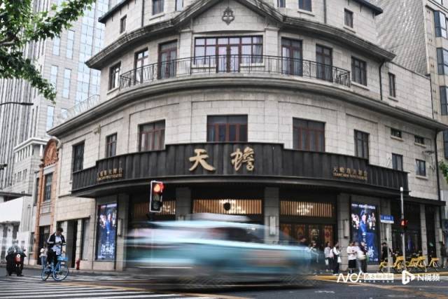 5月20日至23日,广东粤剧院携两大精品剧目登陆上海天蟾逸夫舞台。