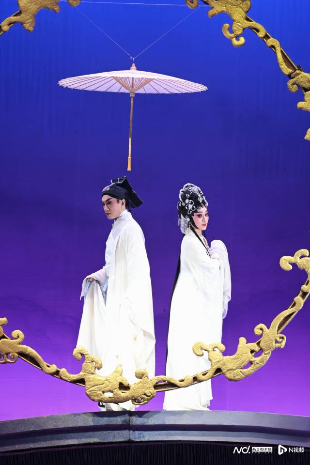 粤剧《白蛇传・情》剧照。剧目自2014年首演以来,巡演场次超400场。