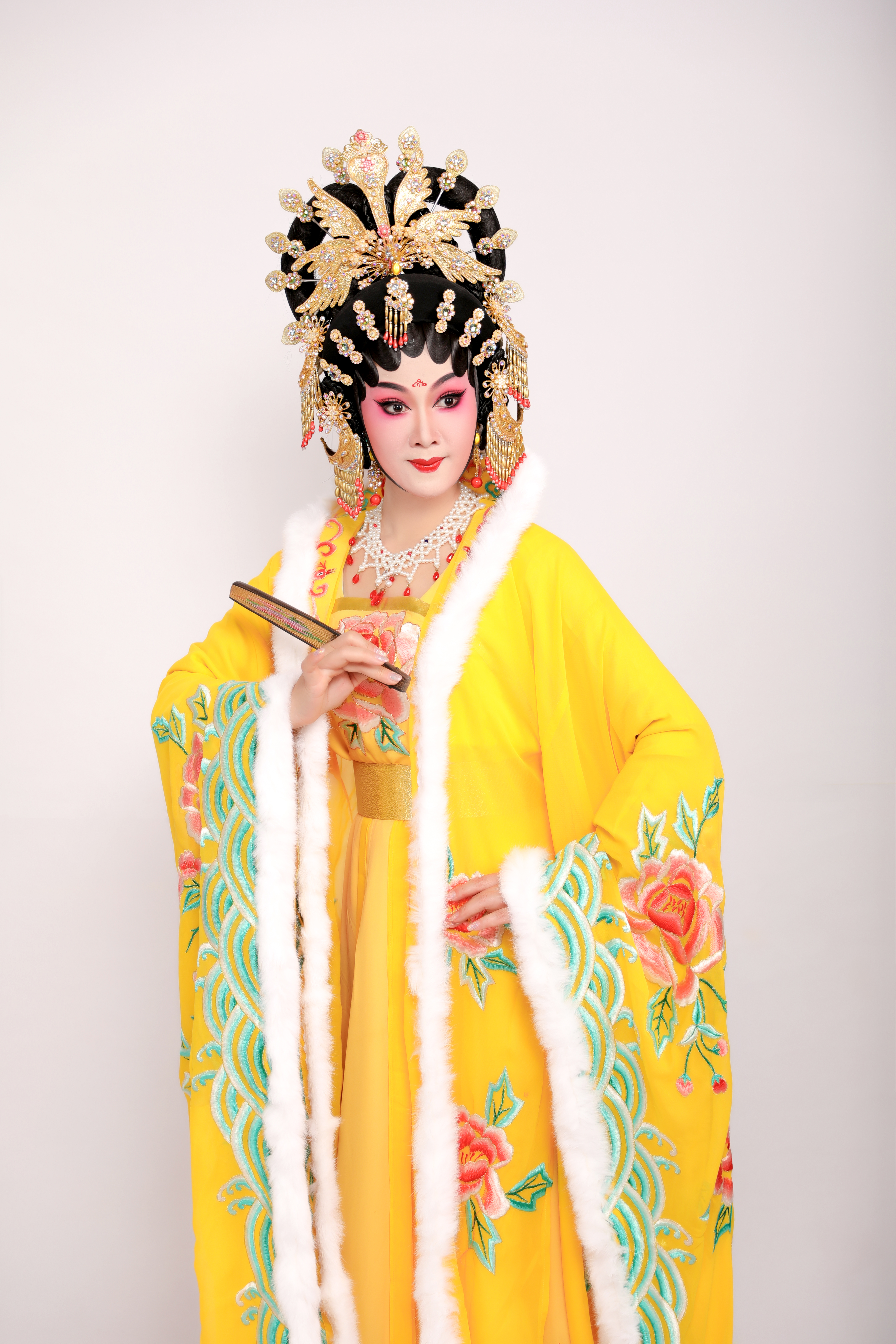 谭芳梅艺术形象.jpg