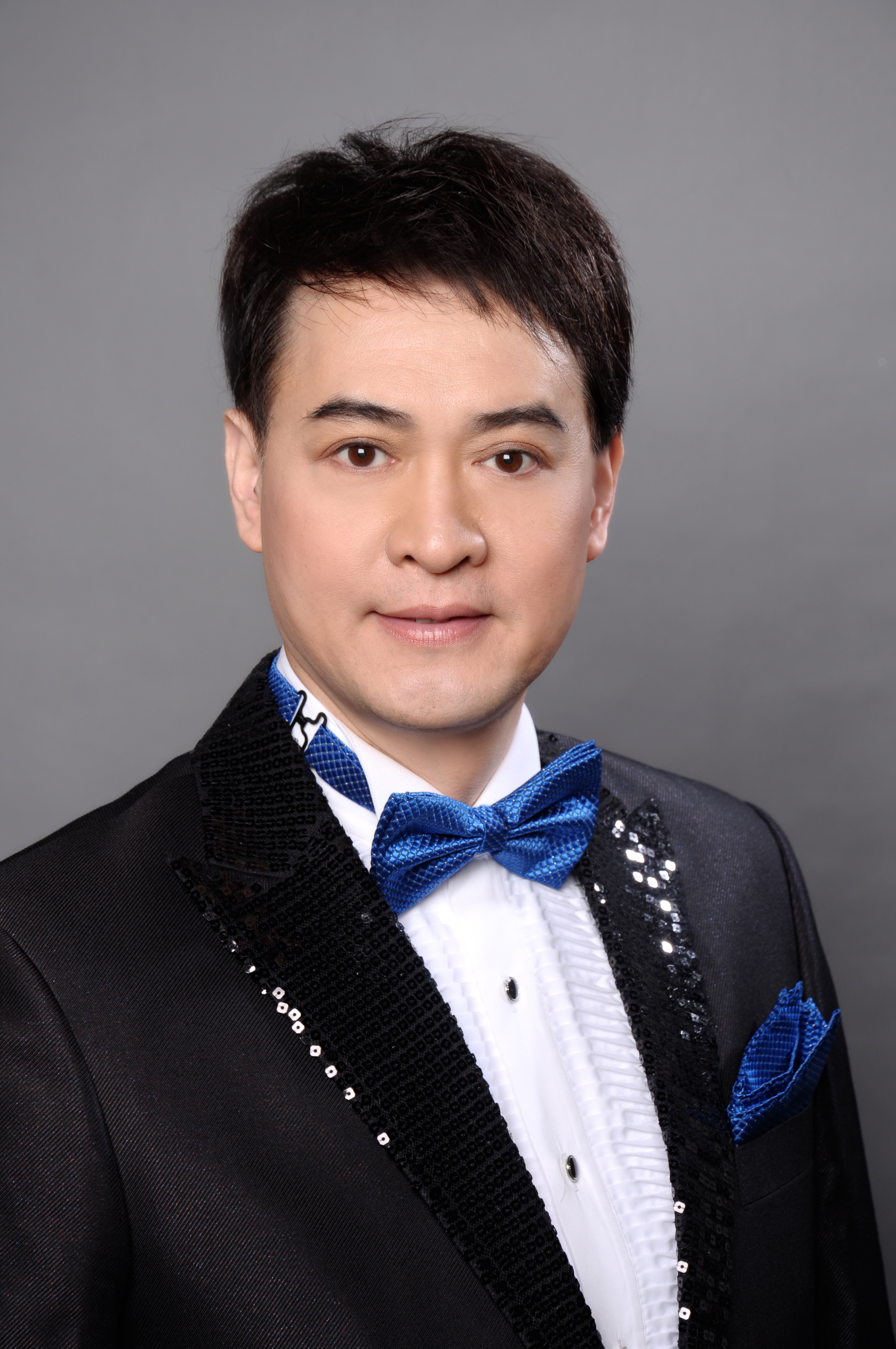 黄伟坤生活照.jpg