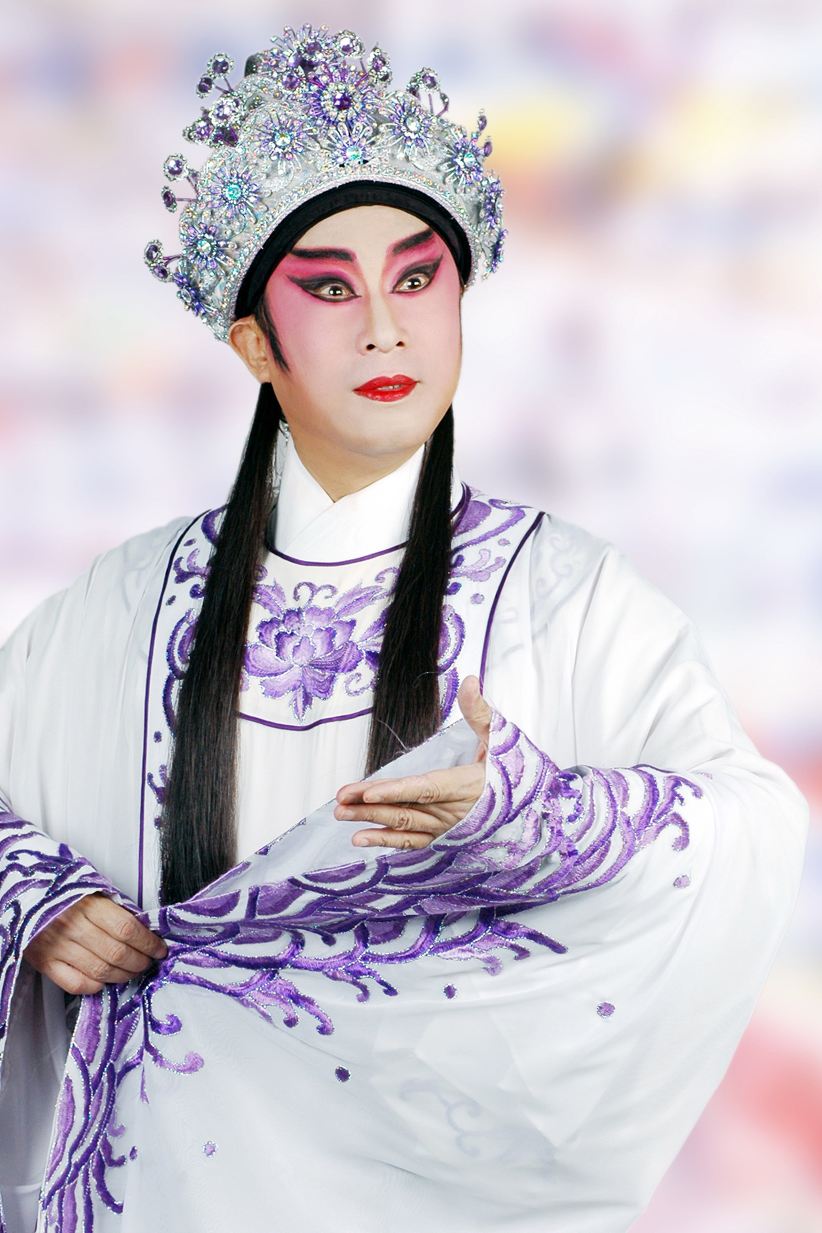 梁耀安艺术形象1.jpg
