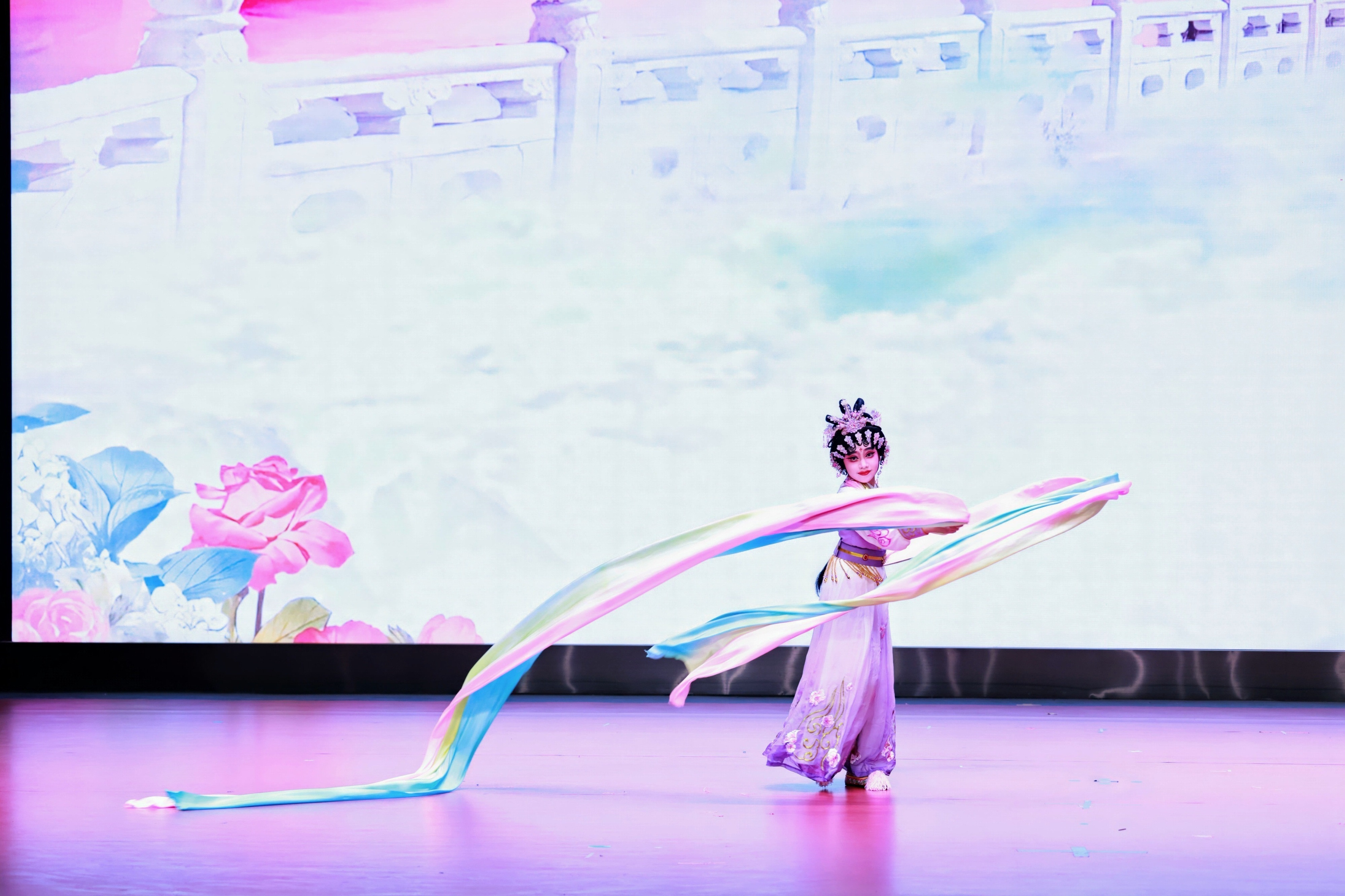 节目《天女散花》